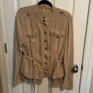 Free People Long Sleeve Buttonup jacket. like new!